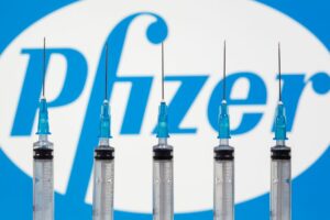 Intervalo da vacina da Pfizer: por que o Brasil adota 3 meses entre doses e não segue indicação de 21 dias?