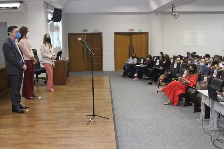 Evento do Ministério Público no estado contou com a presença da coordenadora-geral de Defesa dos Direitos da Criança e do Adolescente do MMFDH, Denise Avelino (Foto: Divulgação/SNDCA)