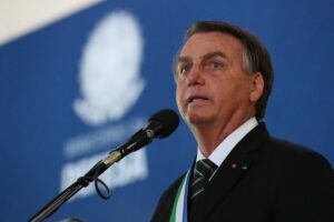 Bolsonaro lamenta morte da rainha Elizabeth e decreta luto oficial de três dias