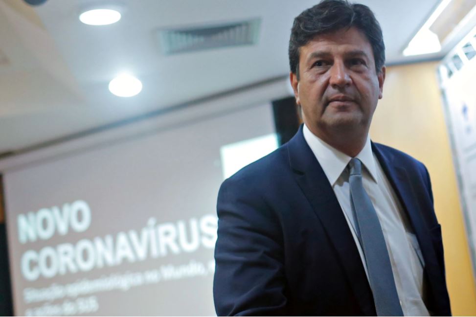 Luiz Henrique Mandetta em Brasília, em fevereiro de 2020, quando ainda era ministro da Saúde, no início da crise sanitária no país.ADRIANO MACHADO / REUTERS