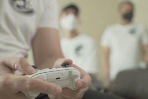 Time de gamers leva apoio emocional a colegas com depressão