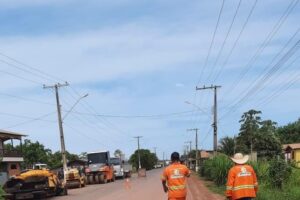 Compasso retoma asfaltamento da Estrada do Piquiá, Boca do Acre