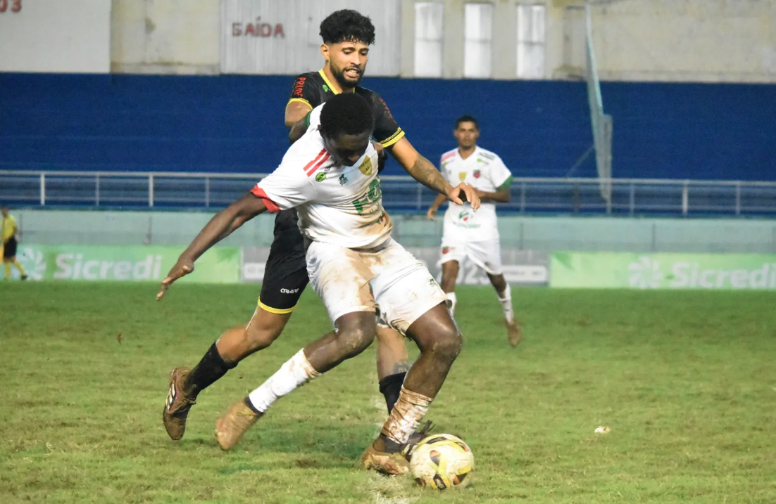 Com o empate, as equipes do Galvez e Humaitá dividem a terceira posição. Foto/Manoel Façanha