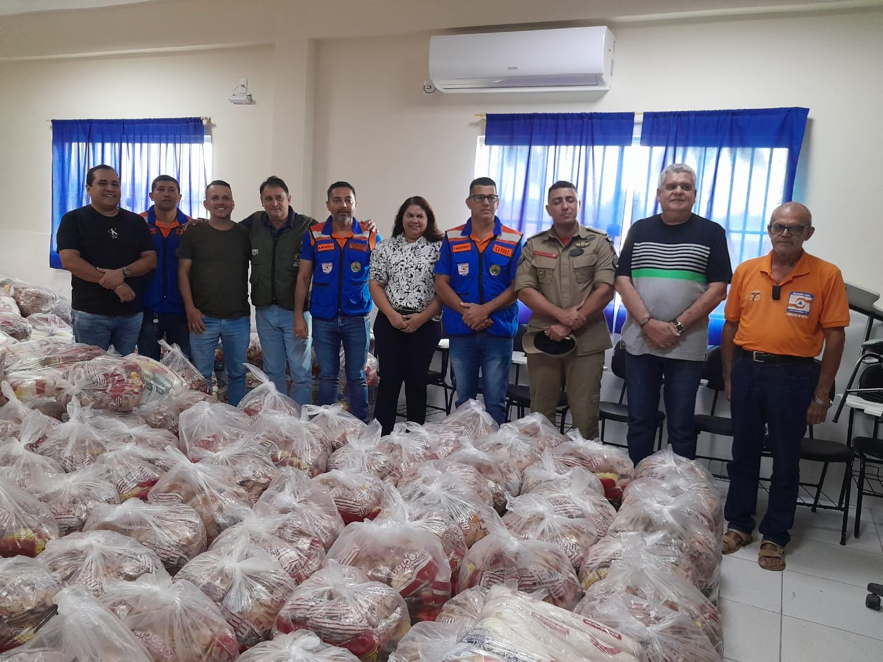 governo-continua-a-distribuir-cestas-basicas-a-ribeirinhos-impactados-por-seca-extrema