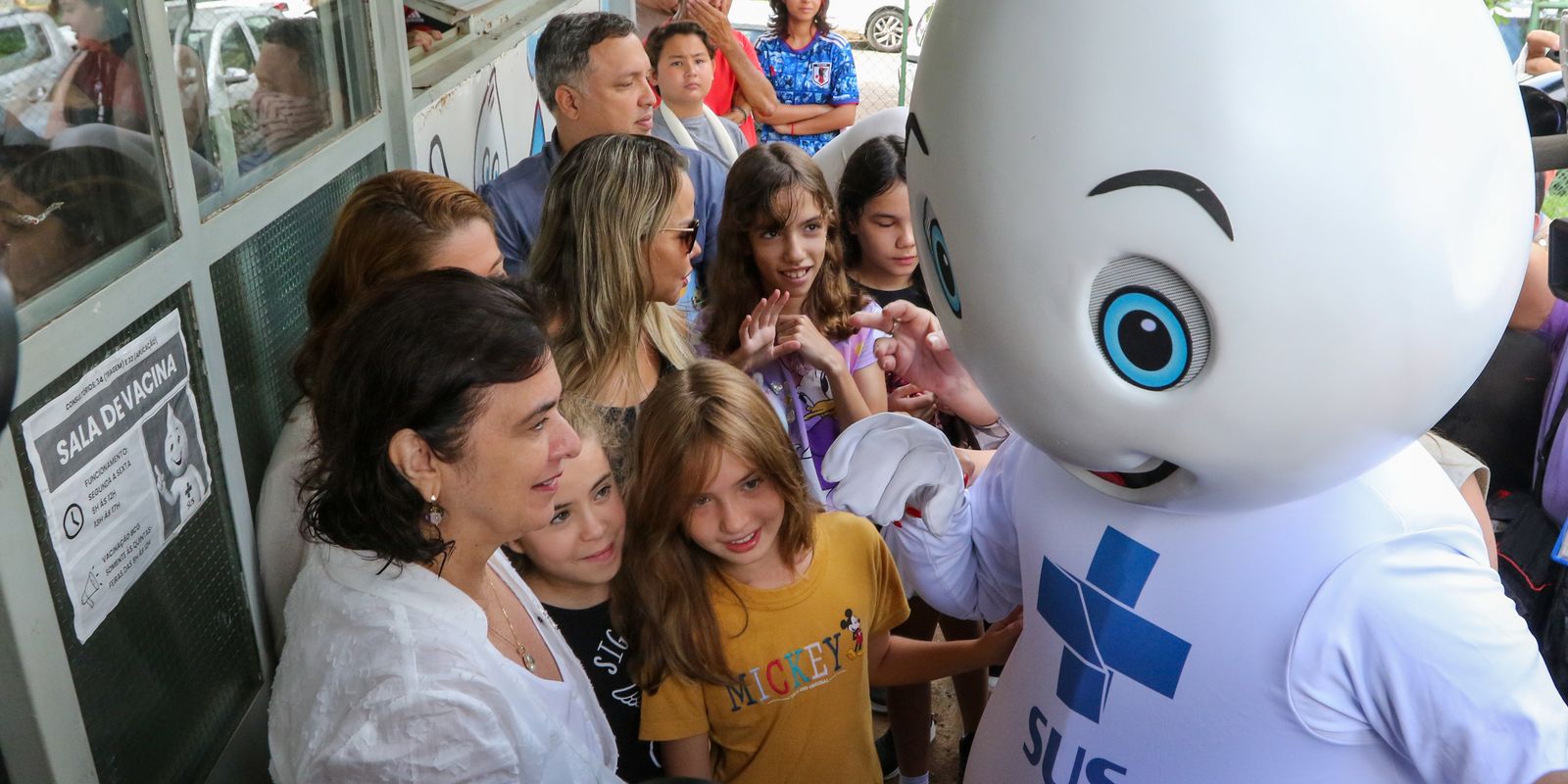 momento-historico,-diz-ministra-sobre-inicio-da-vacinacao-de-criancas