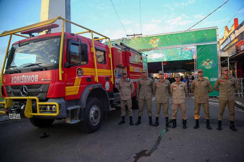 corpo-de-bombeiros-do-acre-reforca-seguranca-durante-o-carnaval-da-familia