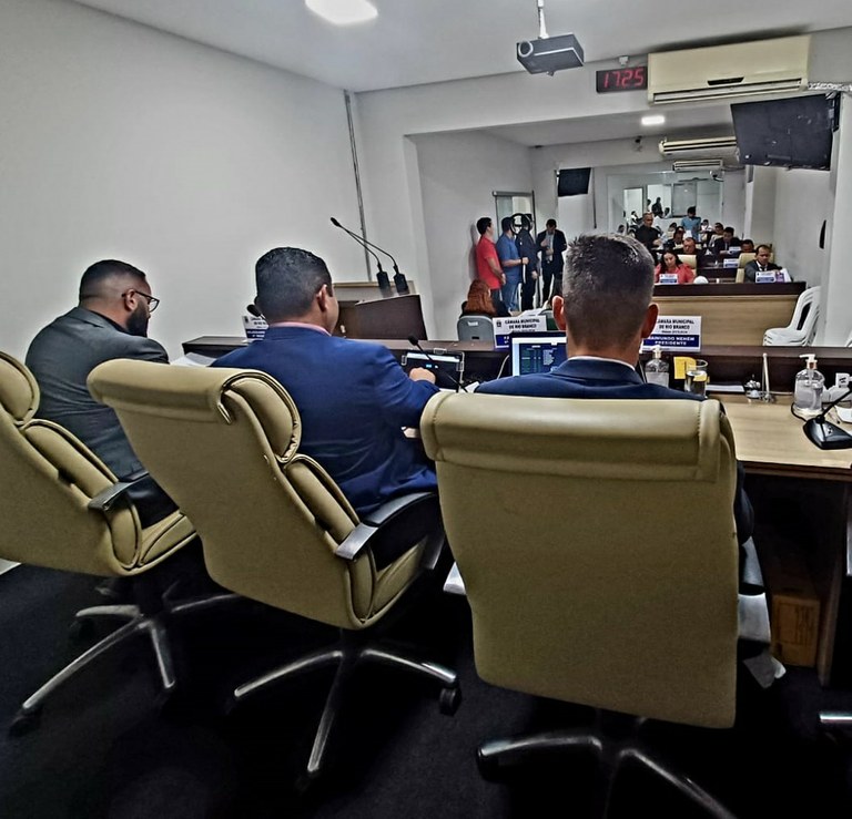 vereadores-aprovam-plc-que-concede-imoveis-as-familias-de-baixa-renda
