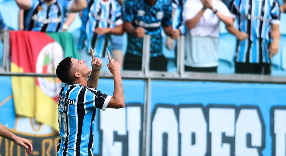 gremio-goleia-no-campeonato-gaucho-em-tarde-do-estreante-pavon