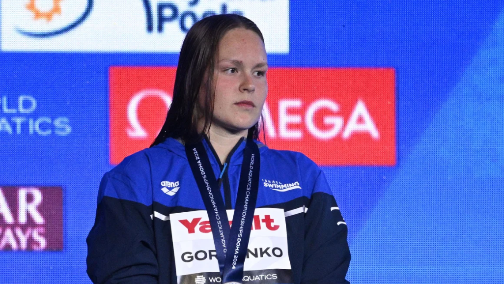 nadadora-israelense-ganha-vice-e-e-vaiada-no-mundial-de-esportes-aquaticos