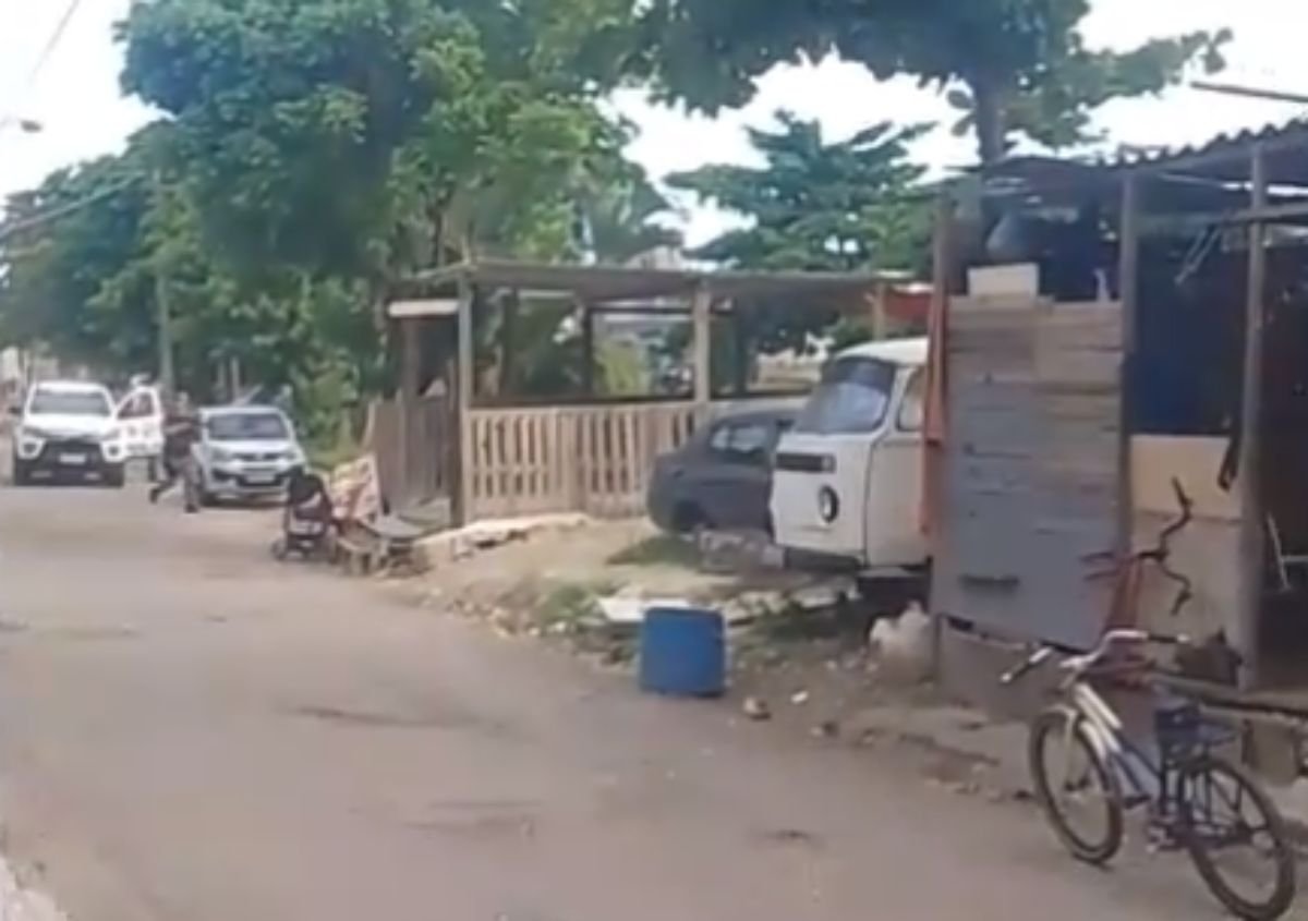 video-mostra-pms-perseguindo-e-atirando-contra-suspeitos-no-litoral