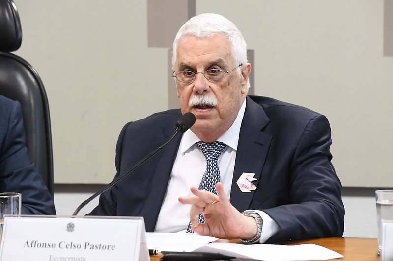 economistas-lamentam-morte-de-pastore,-um-mestre-do-“rigor-da-analise”