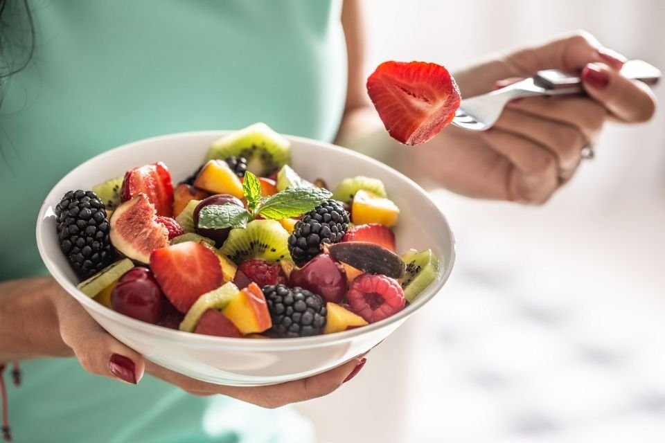 experts-listam-4-frutas-indicadas-para-aliviar-os-sintomas-menstruais