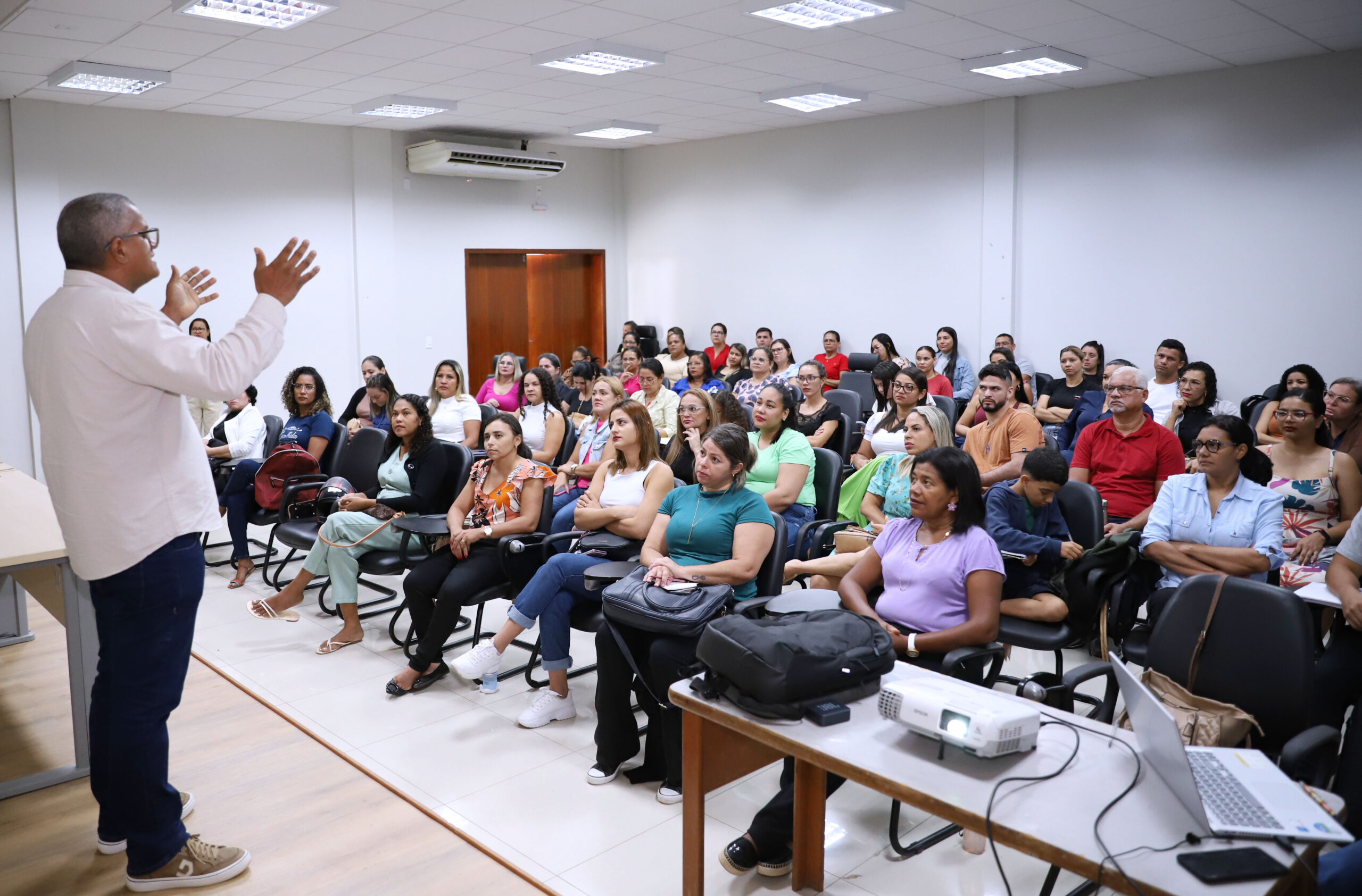 educacao-estadual-promove-i-jornada-pedagogica-para-mais-de-mil-professores-mediadores