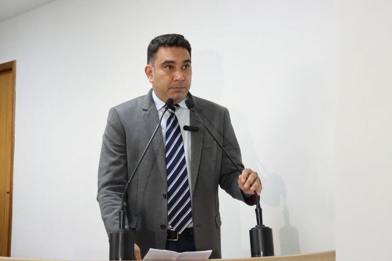 samir-bestene-comemora-anuncio-de-concurso-publico-em-rio-branco