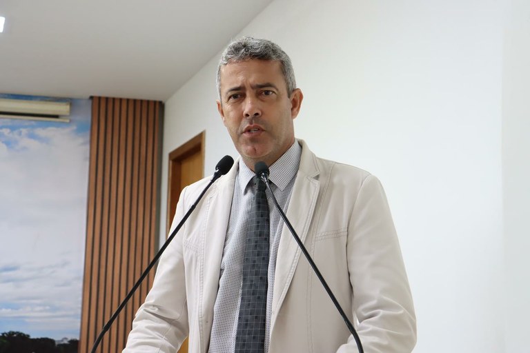 ismael-machado-cobra-chamamento-do-cadastro-de-reserva-da-educacao-municipal