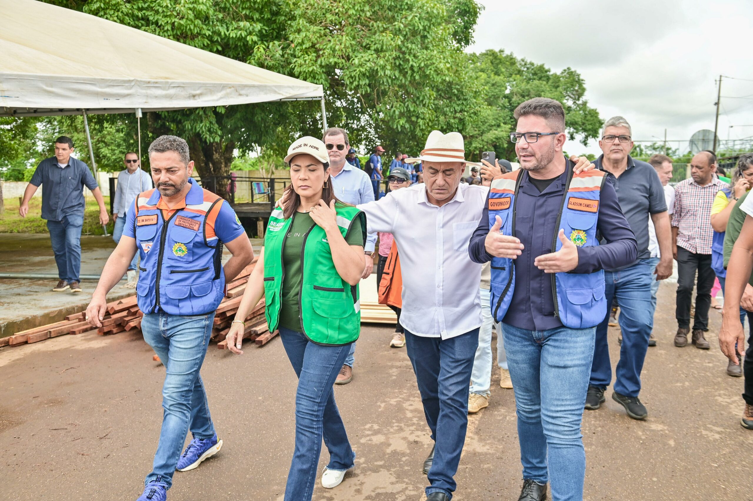governador-gladson-cameli-realiza-visita-tecnica-ao-abrigo-do-parque-de-exposicoes-wildy-viana