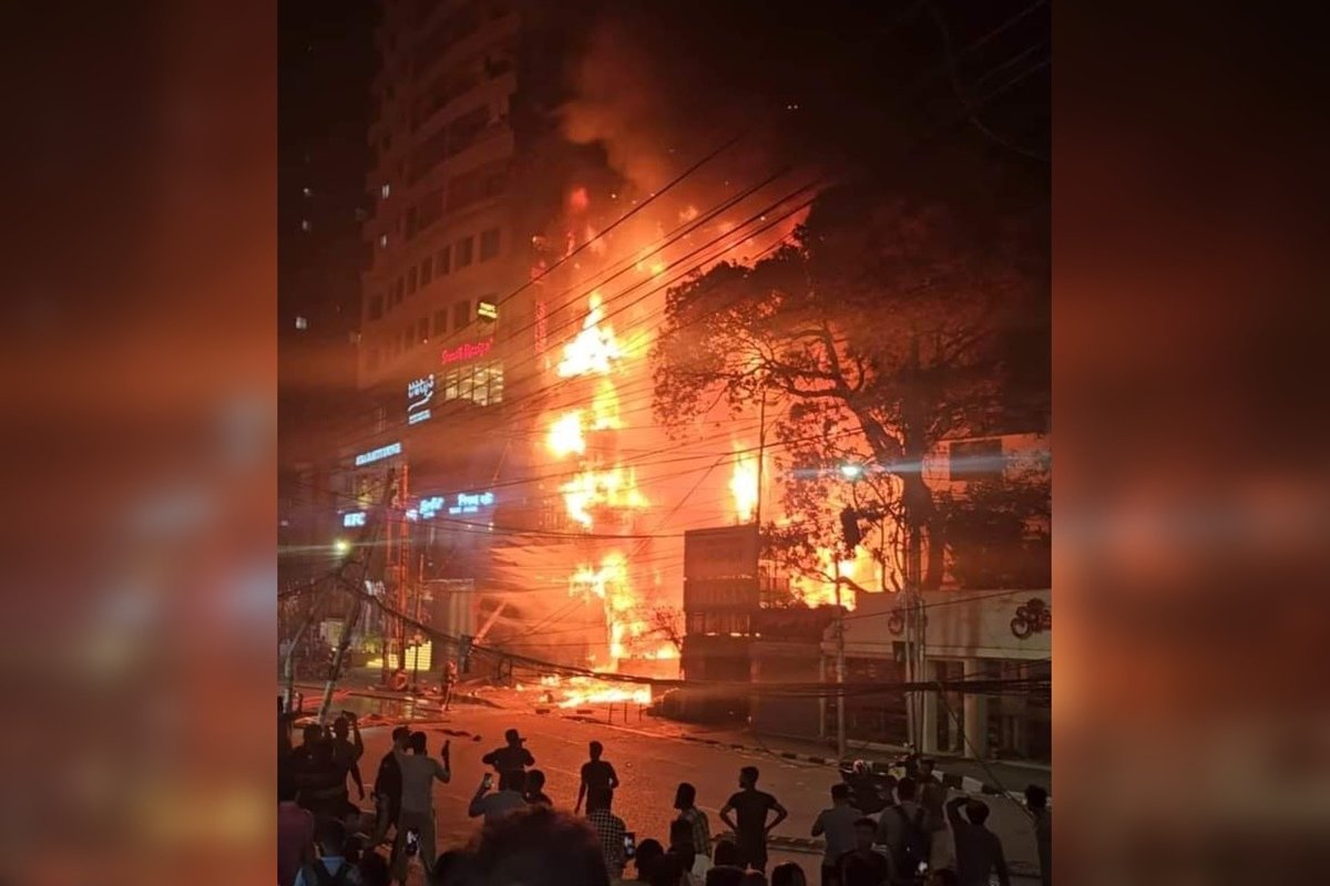incendio-em-predio-de-bangladesh-deixa-pelo-menos-43-mortos