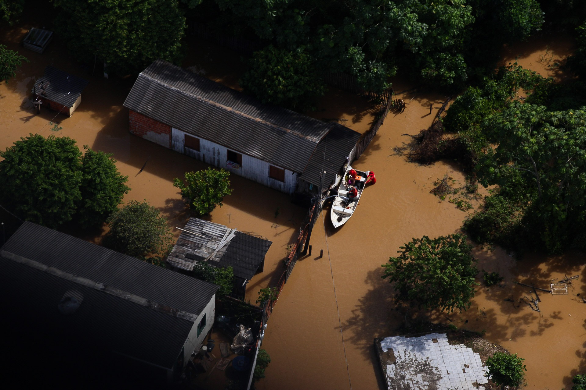 com-17,68-metros,-rio-acre-registra-a-terceira-maior-enchente-na-capital
