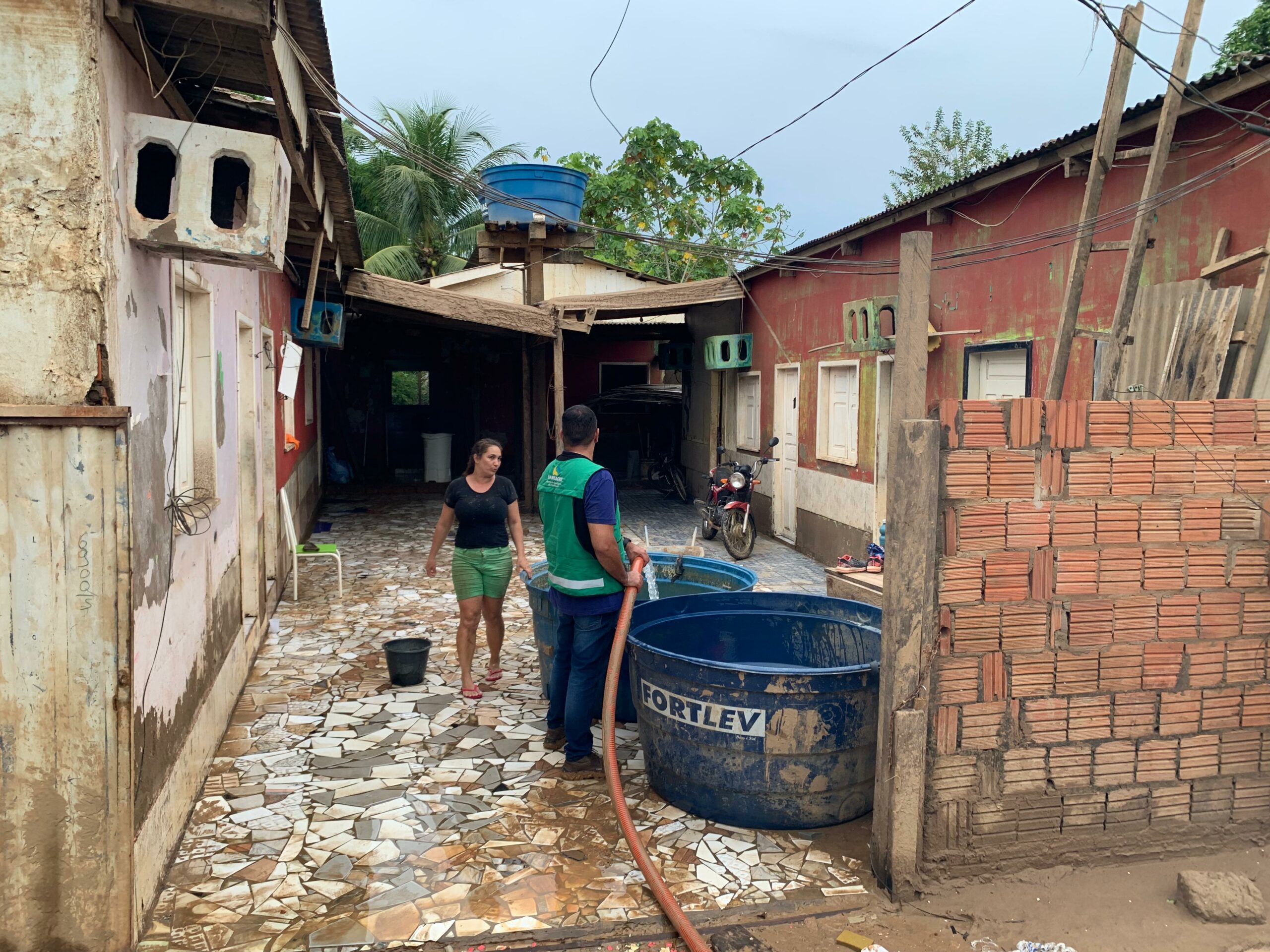 saneacre-garante-agua-potavel-e-apoio-em-limpeza-de-cidades-atingidas-pelas-enchentes