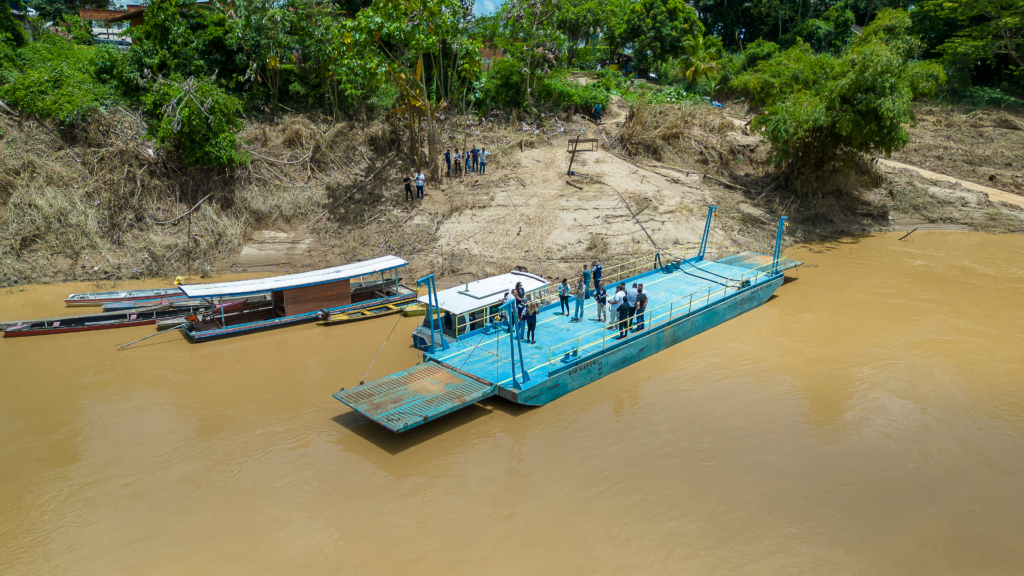 em-xapuri,-travessia-do-rio-acre-ganha-nova-balsa-com-capacidade-ampliada