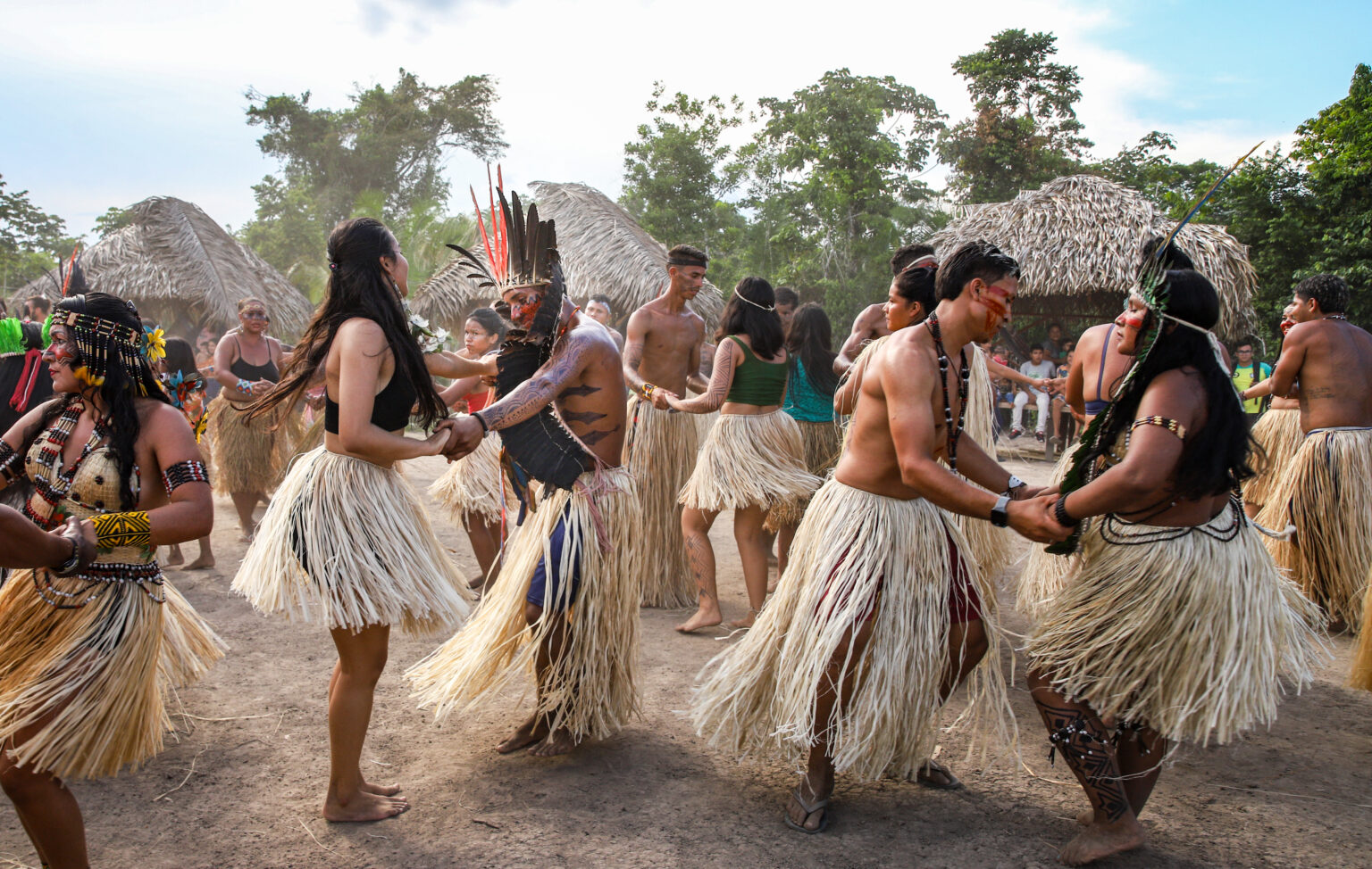 fortalecendo-o-etnoturismo,-estado-apoia-festival-indigena-huni-kuin