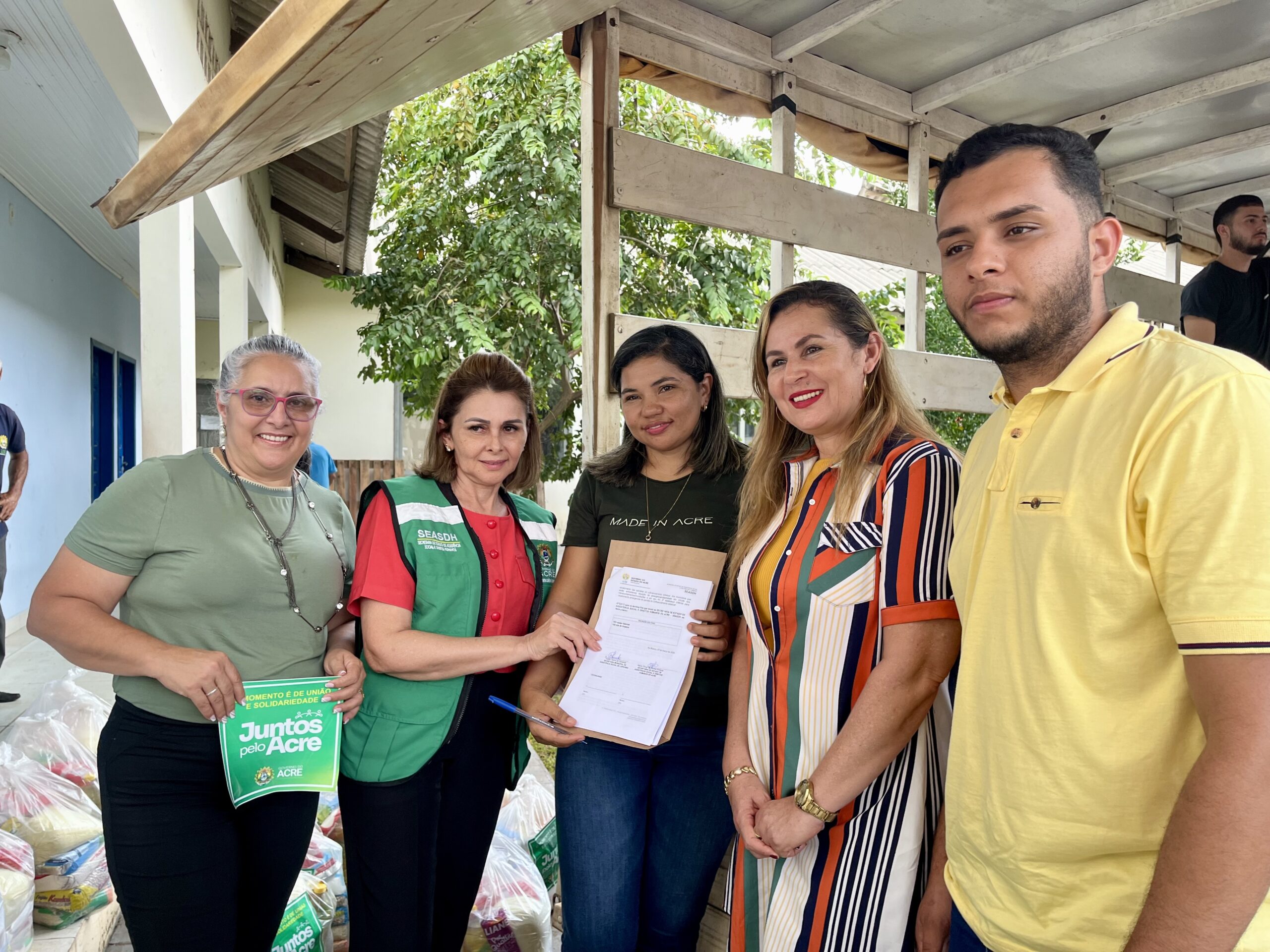 estado-entrega-donativos-a-familias-de-capixaba-atingidas-pela-enchente