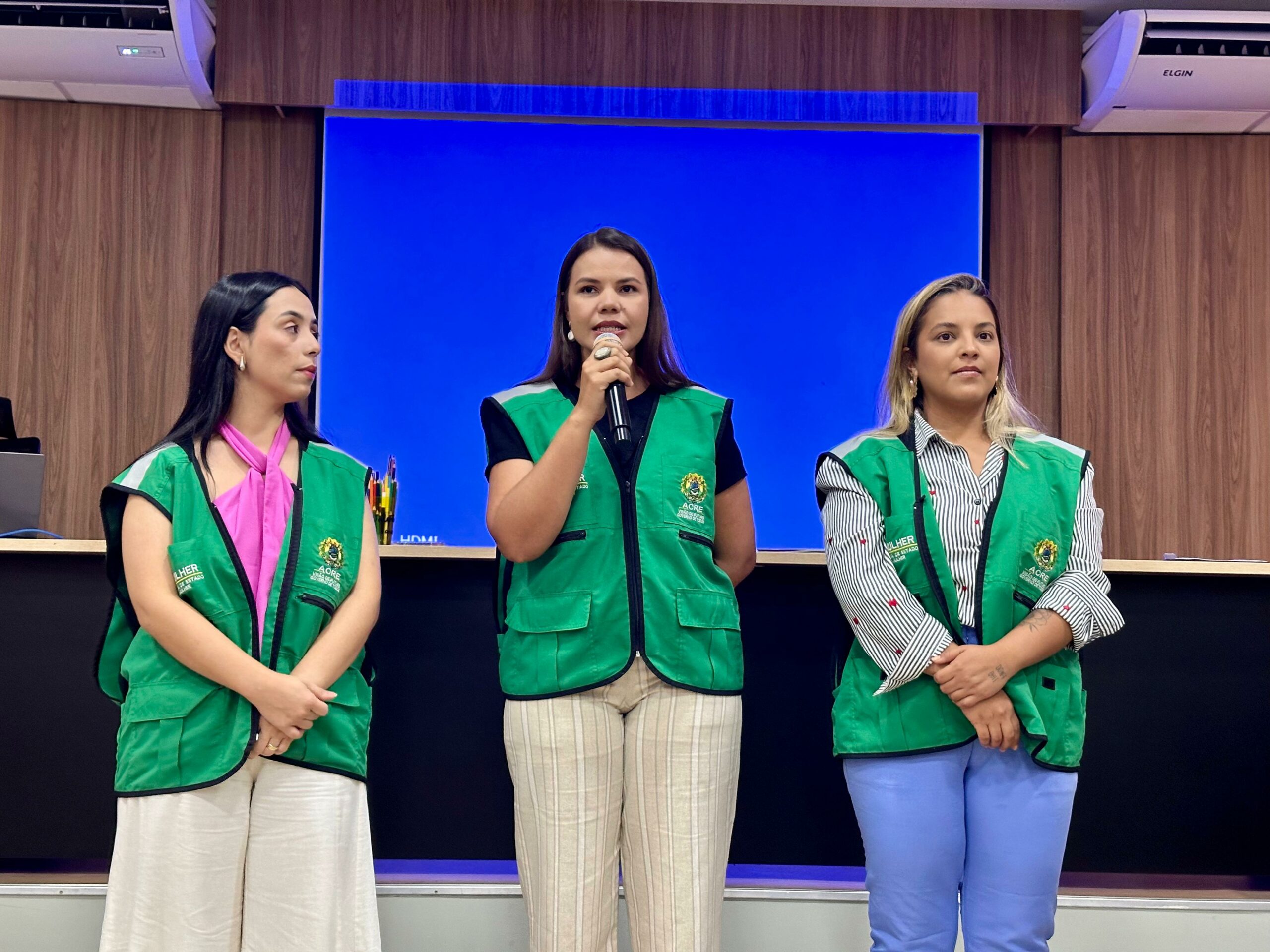 semulher-realiza-trabalho-de-empoderamento-feminino-a-servidoras-publicas