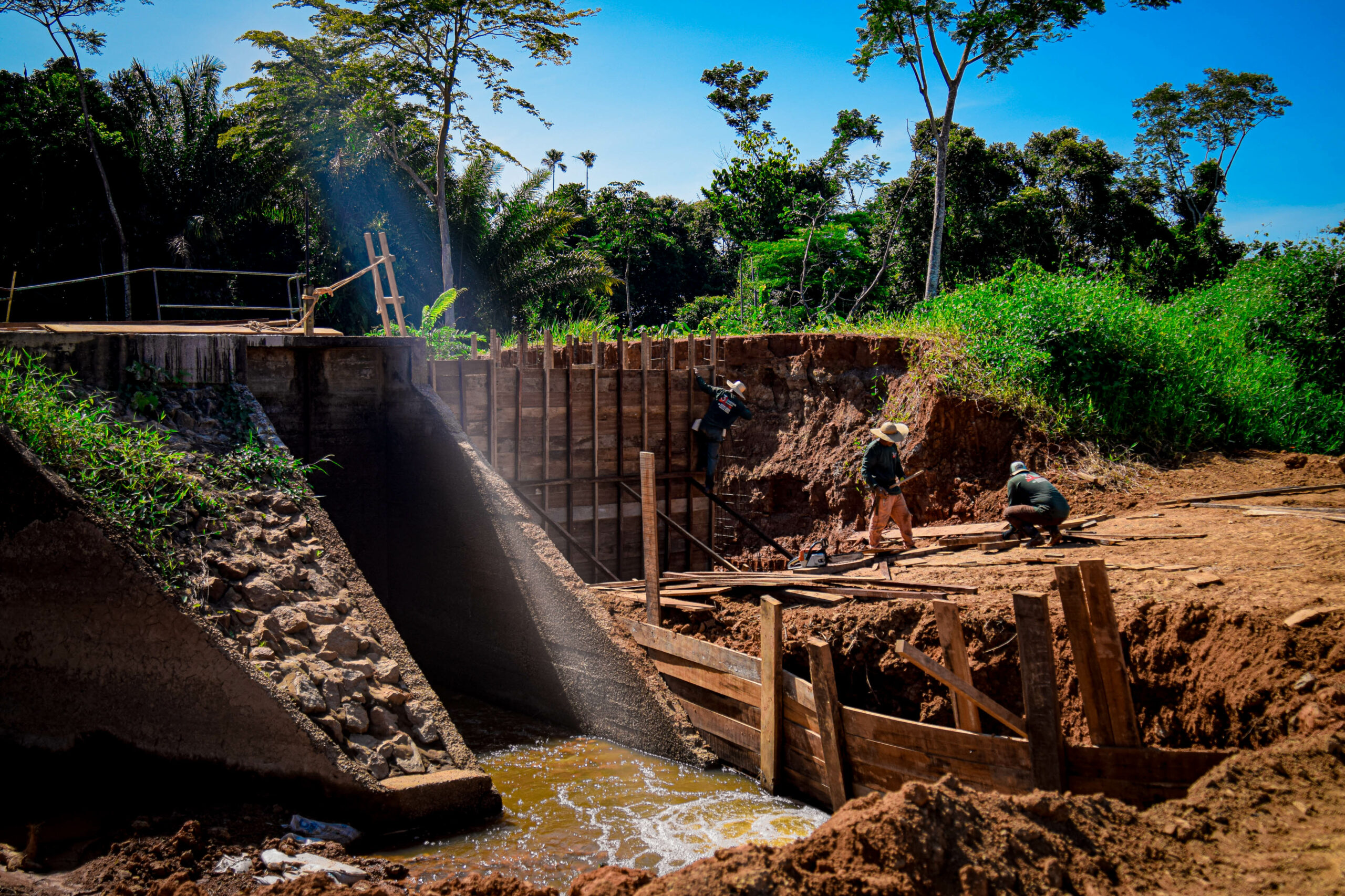 saneacre-conclui-primeira-fase-das-obras-de-recuperacao-da-barragem-do-bujari