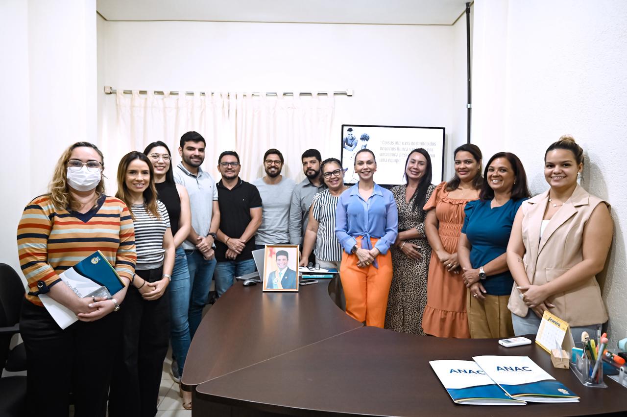 agencia-de-negocios-realiza-reuniao-para-avaliacao-de-resultados-e-cumprimento-de-metas