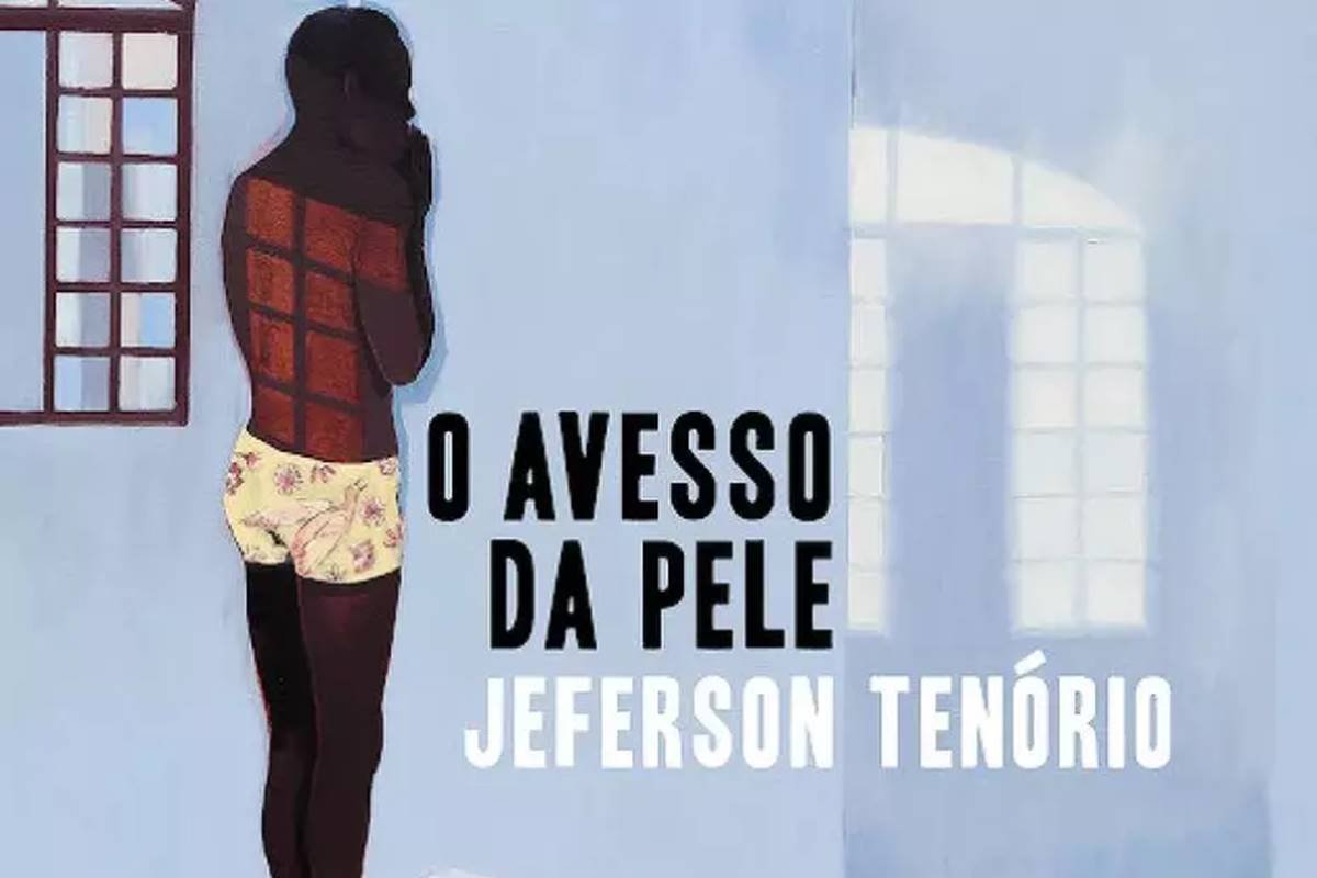 escolas-do-df-receberam-1,9-mil-unidades-de-livro-alvo-de-polemica