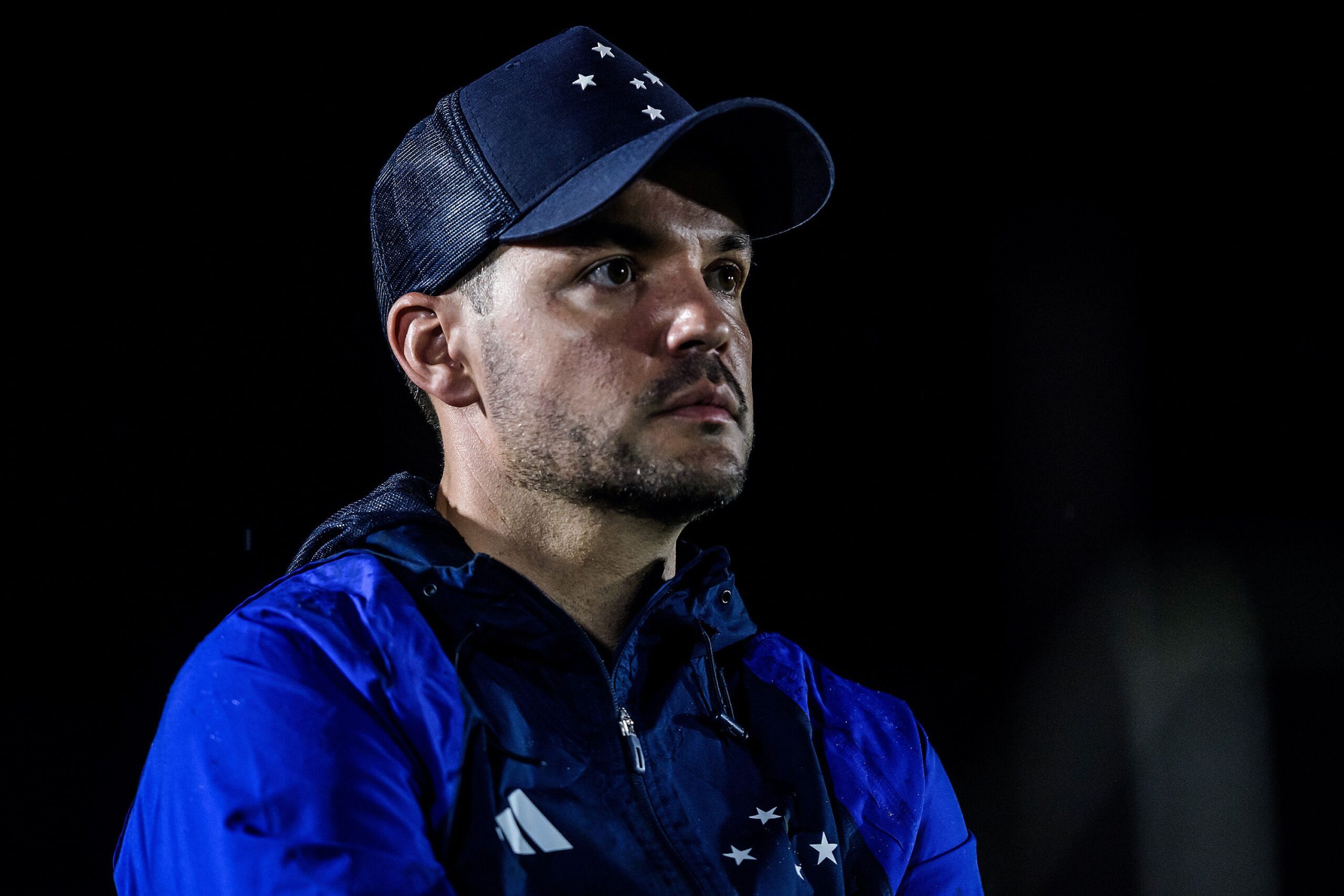 cruzeiro-estreia-na-sul-americana-na-altitude-de-quito-em-meio-a-final-do-mineiro