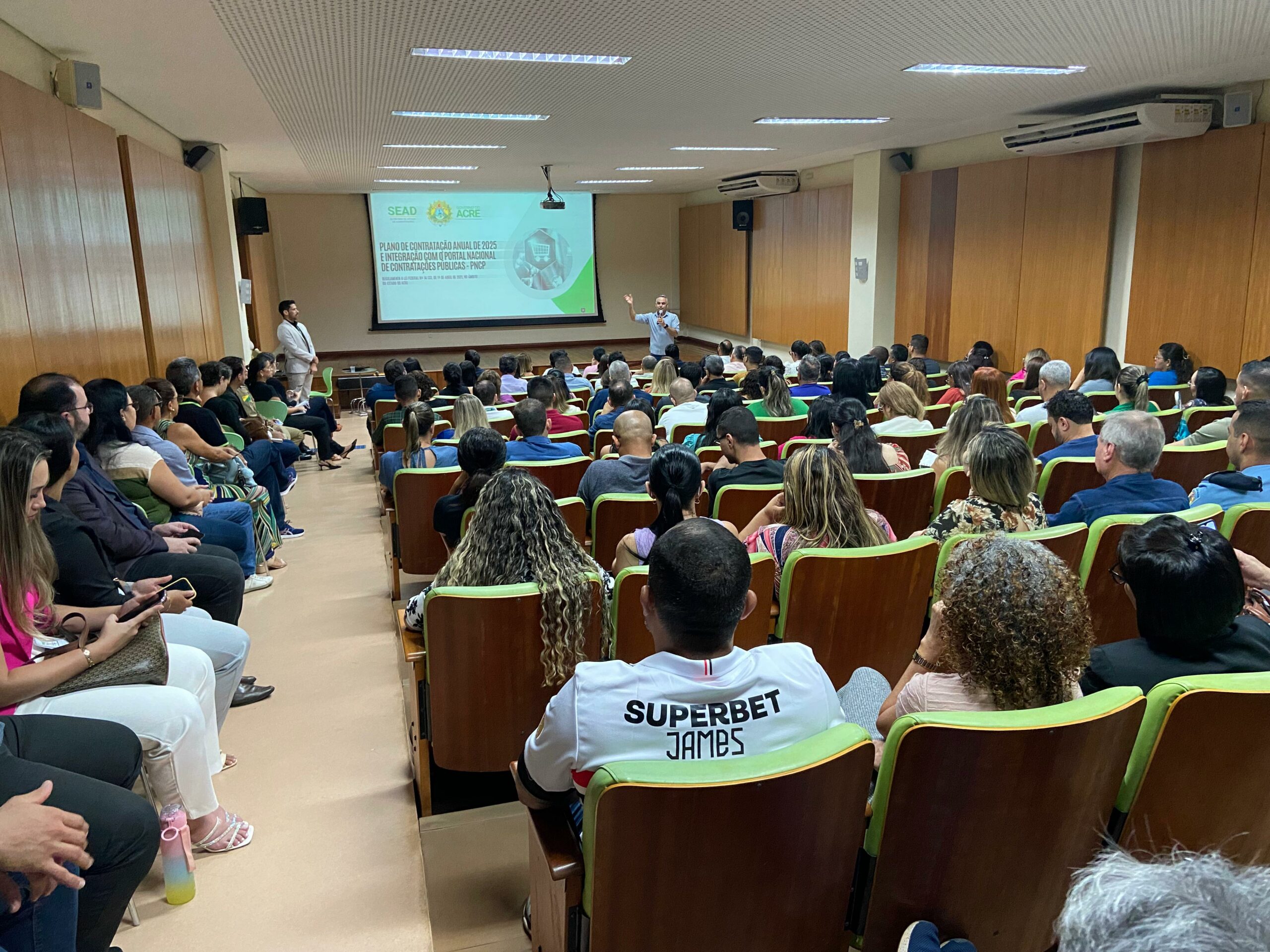 secretaria-de-administracao-do-acre-promove-workshop-sobre-compras-publicas