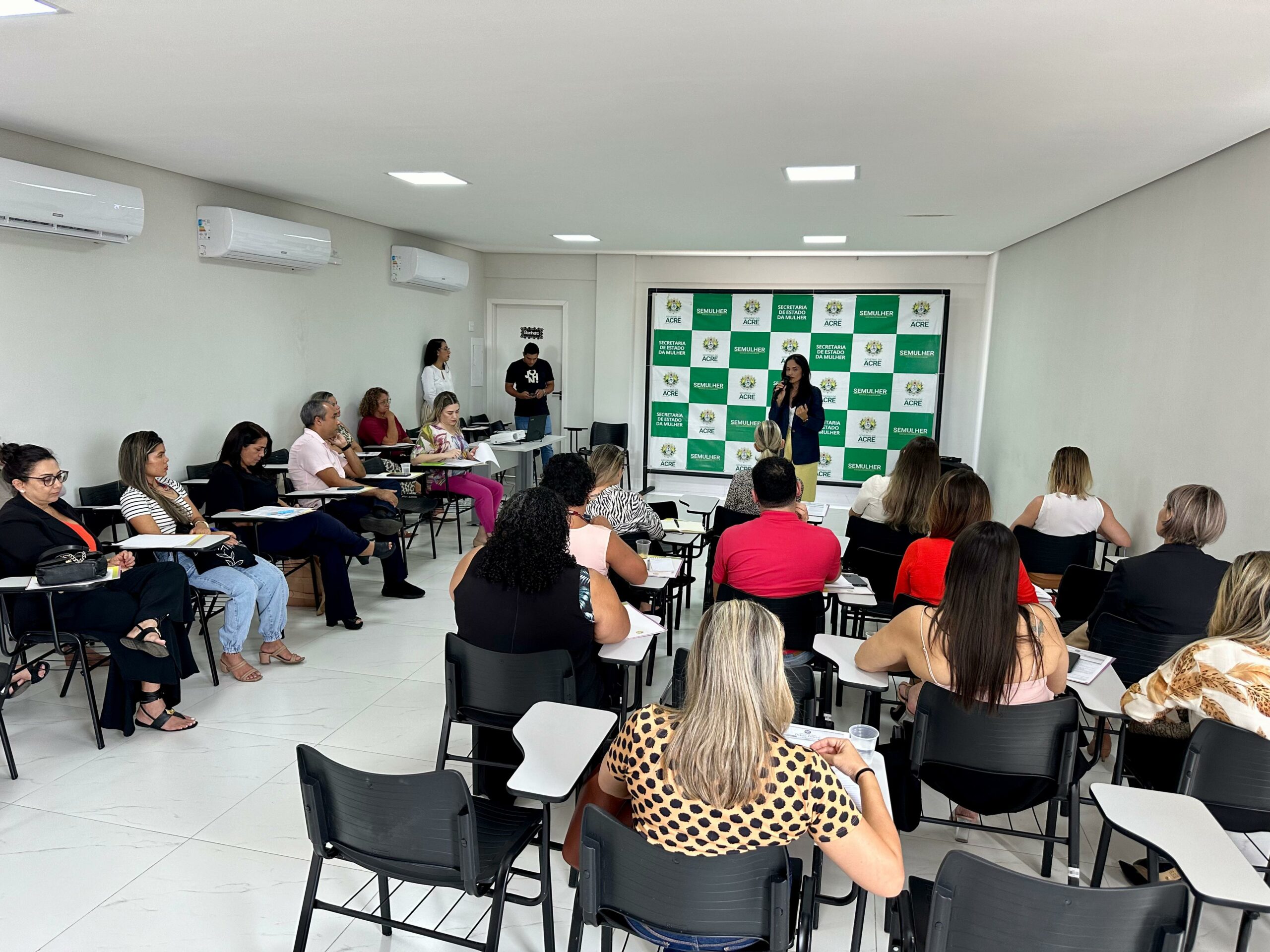 secretaria-da-mulher-sedia-1o-encontro-do-comite-de-apuracao-do-orcamento-sensivel-ao-genero