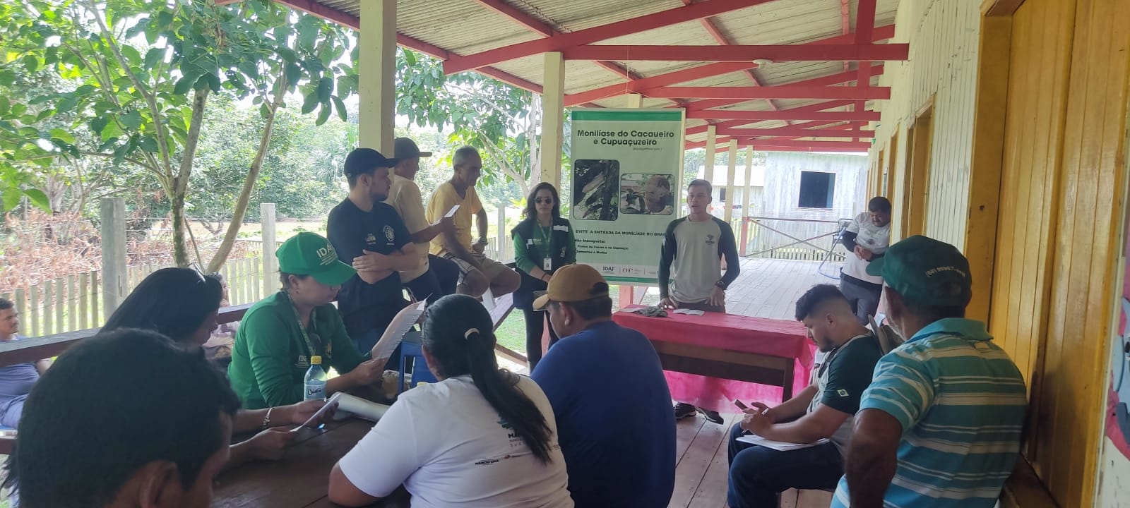 idaf-realiza-mais-uma-acao-de-combate-a-moniliase-no-vale-do-jurua