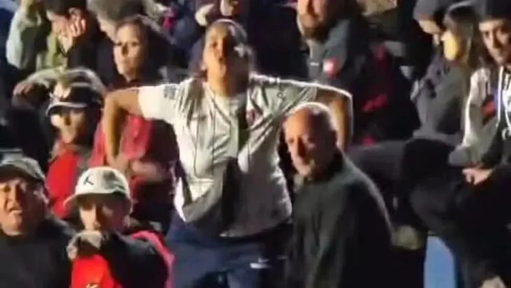 san-lorenzo-pede-desculpa-ao-palmeiras-por-racismo-e-promete-medidas-contra-torcedora