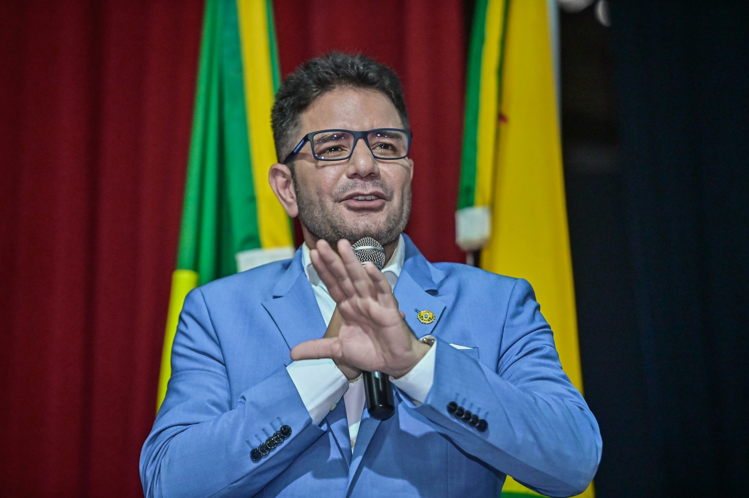 governador-gladson-cameli-anuncia-concurso-do-detran-com-91-vagas