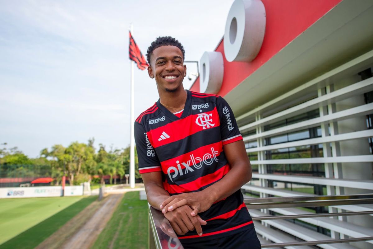 flamengo-anuncia-carlinhos-apos-final-do-campeonato-carioca