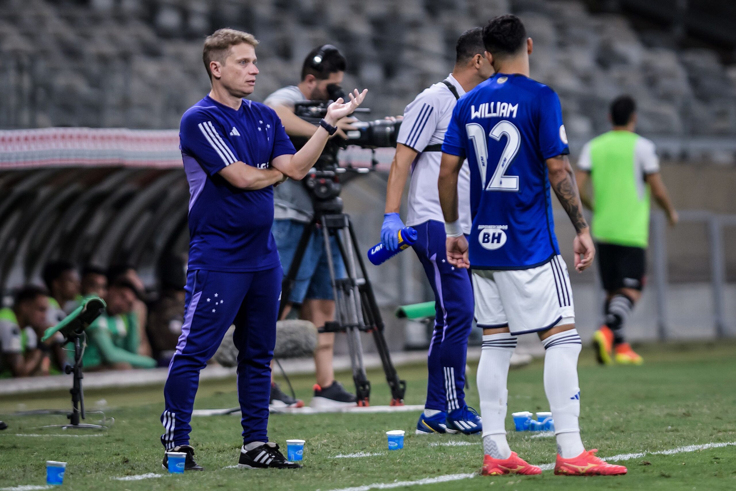 cruzeiro-encaminha-acerto-para-retorno-do-tecnico-fernando-seabra