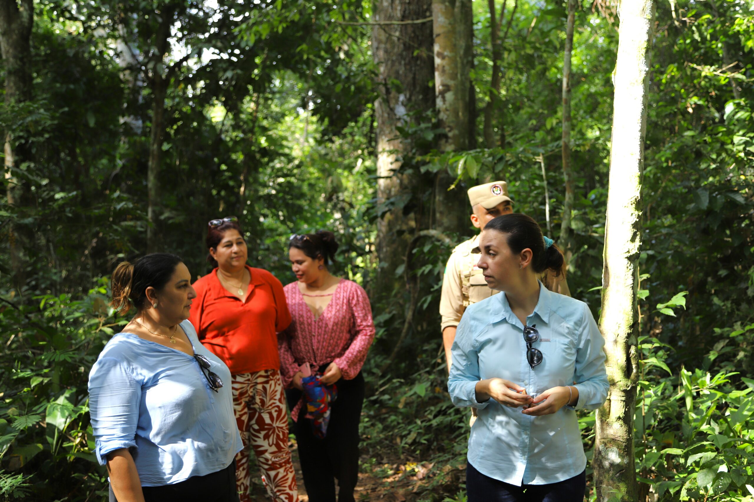 representante-do-reino-unido-visita-a-reserva-extrativista-chico-mendes,-em-xapuri
