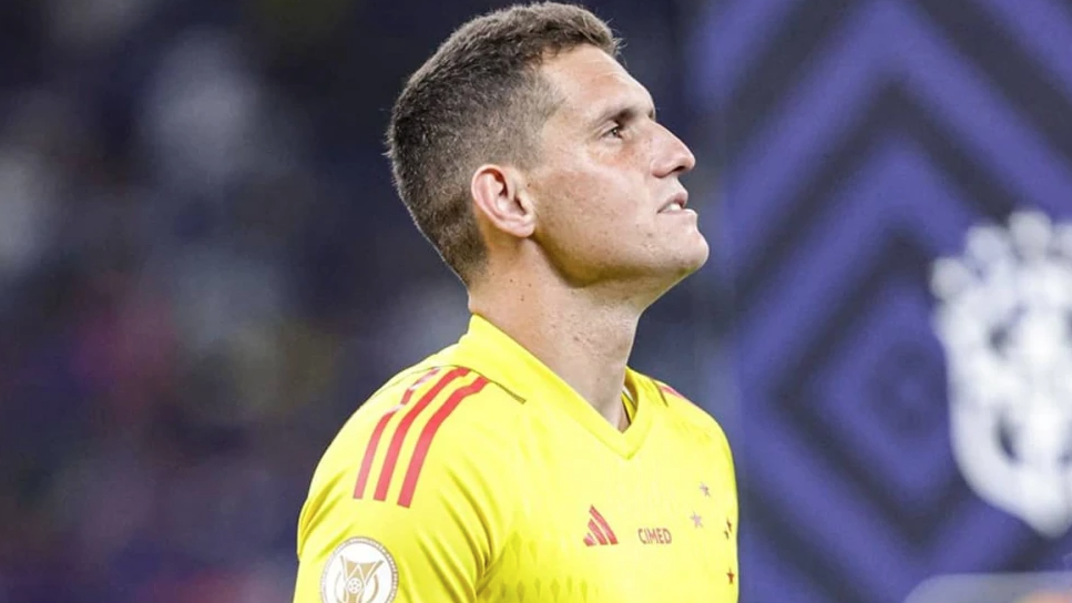 rafael-cabral-negocia-saida-do-cruzeiro-e-nao-se-concentra-para-estreia-no-brasileirao