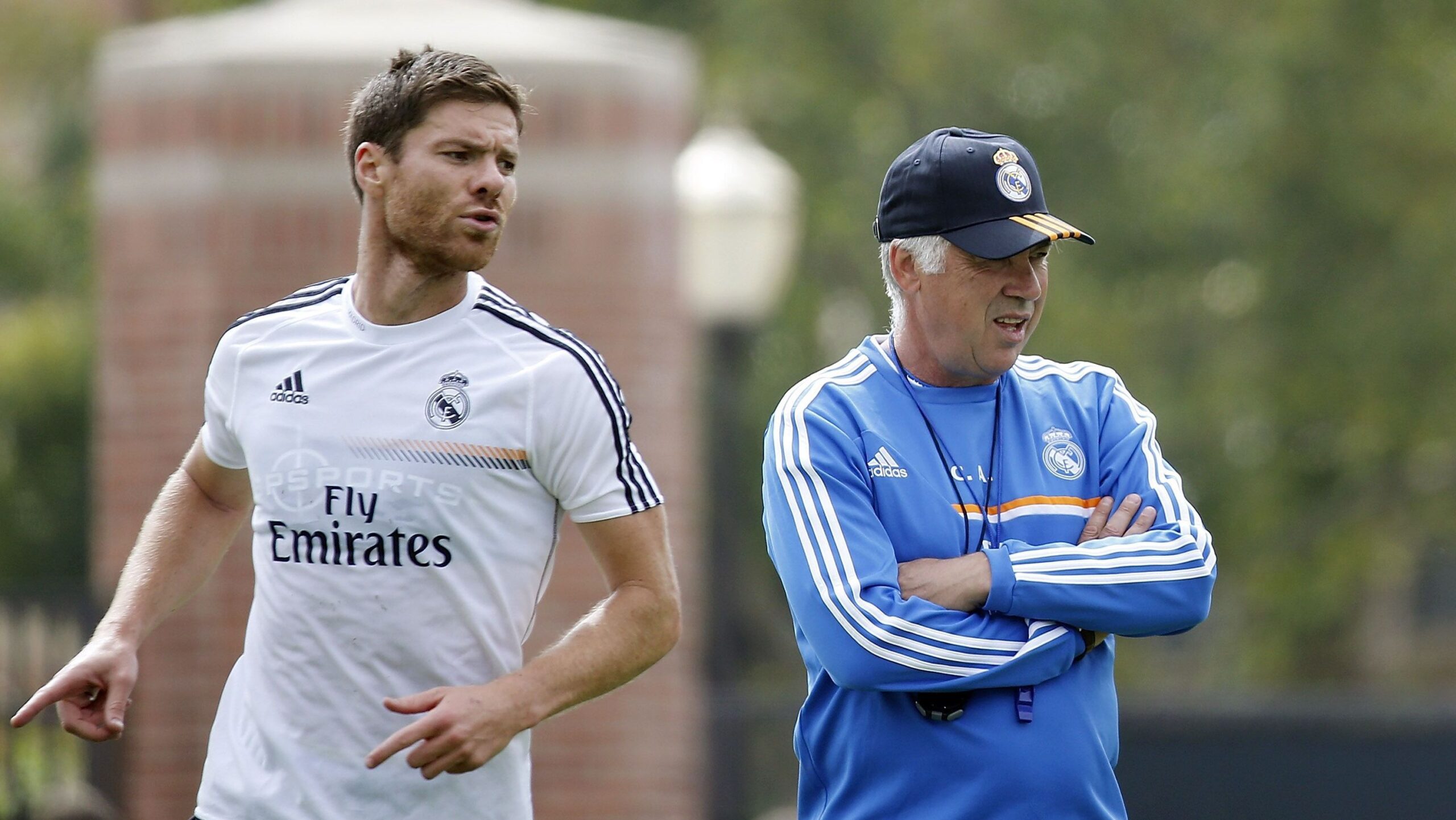 ancelotti-parabeniza-xabi-alonso-por-titulo-do-bayer-na-bundesliga