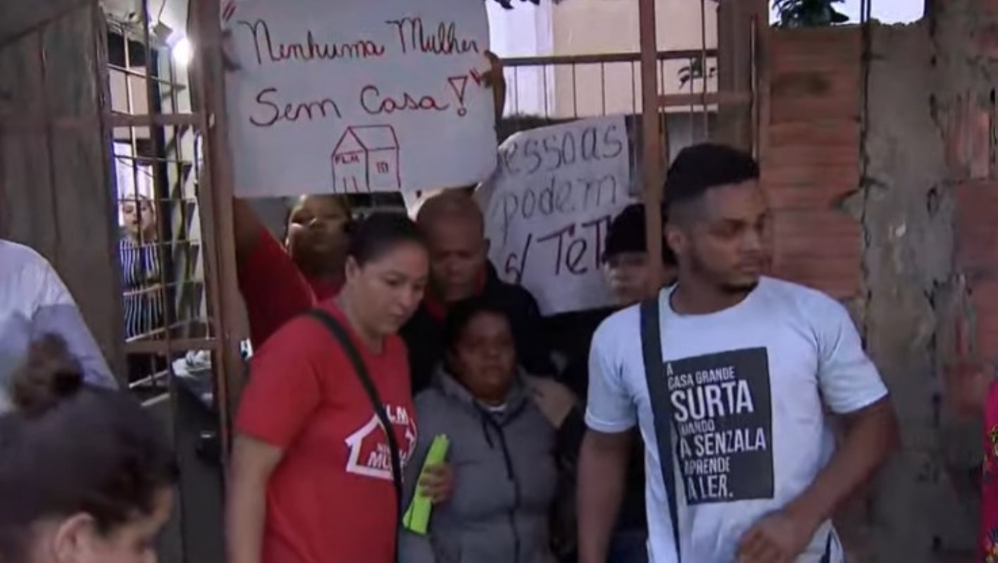 protesto-e-tensao-marcam-reintegracao-de-posse-na-zona-norte-de-sp