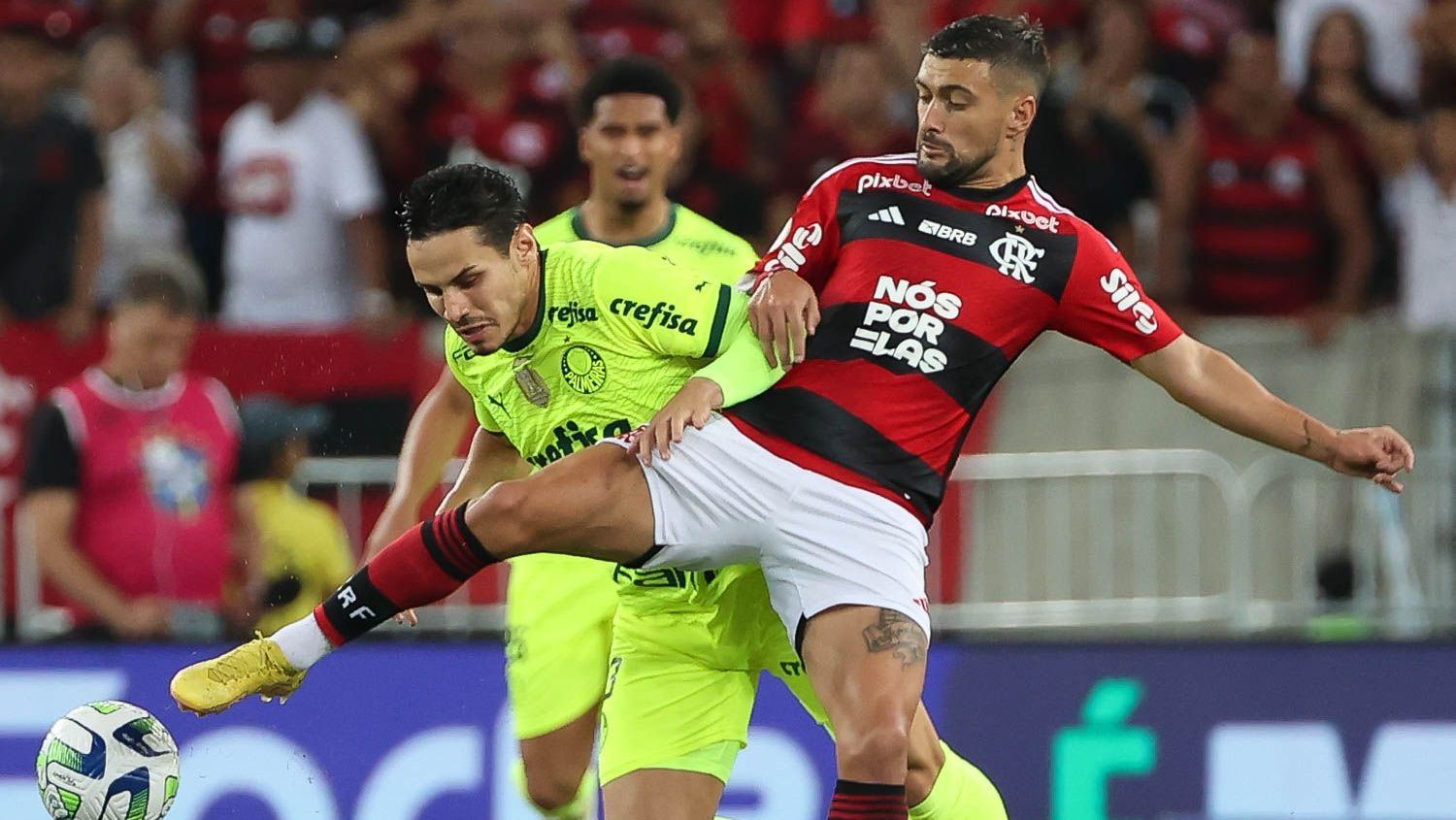 brasileirao:-em-duelo-de-favoritos,-palmeiras-e-flamengo-se-enfrentam-no-allianz-parque