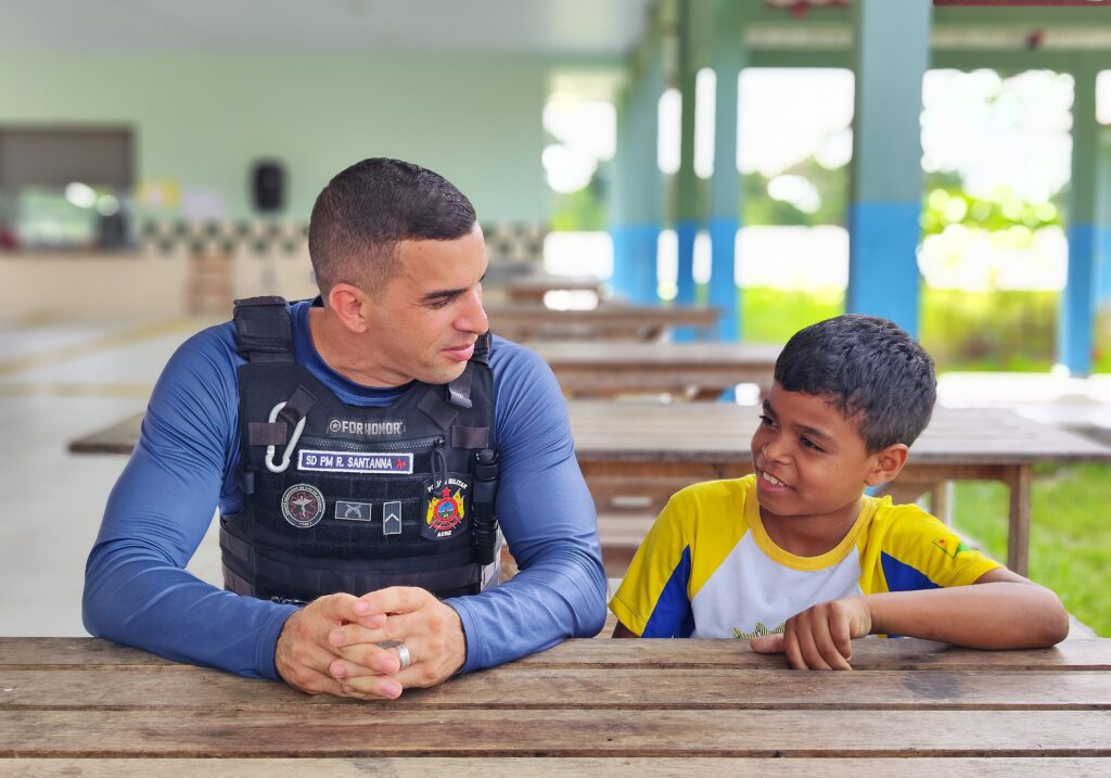 policia-militar-coleciona-historias-positivas-com-policiamento-comunitario-na-cidade-do-povo