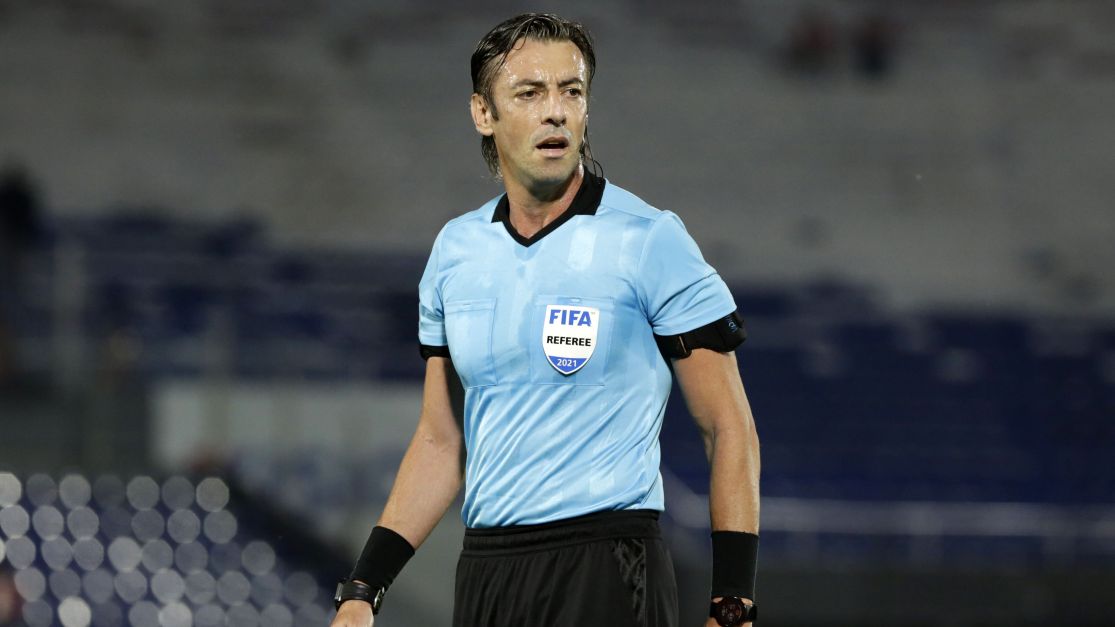 botafogo-pede-que-claus-nao-apite-classico-contra-flamengo-e-seja-afastado
