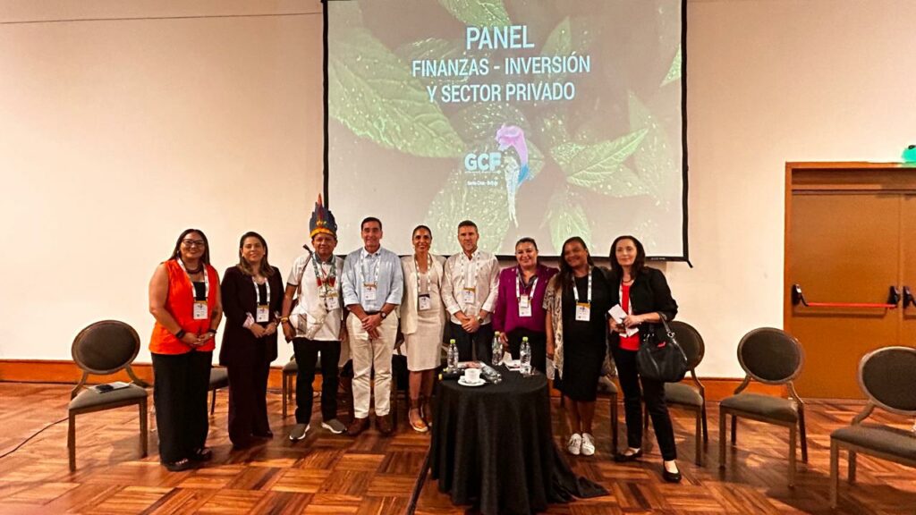 na-bolivia,-sema-participa-de-painel-com-tematica-sobre-financas,-investimento-e-o-setor-privado