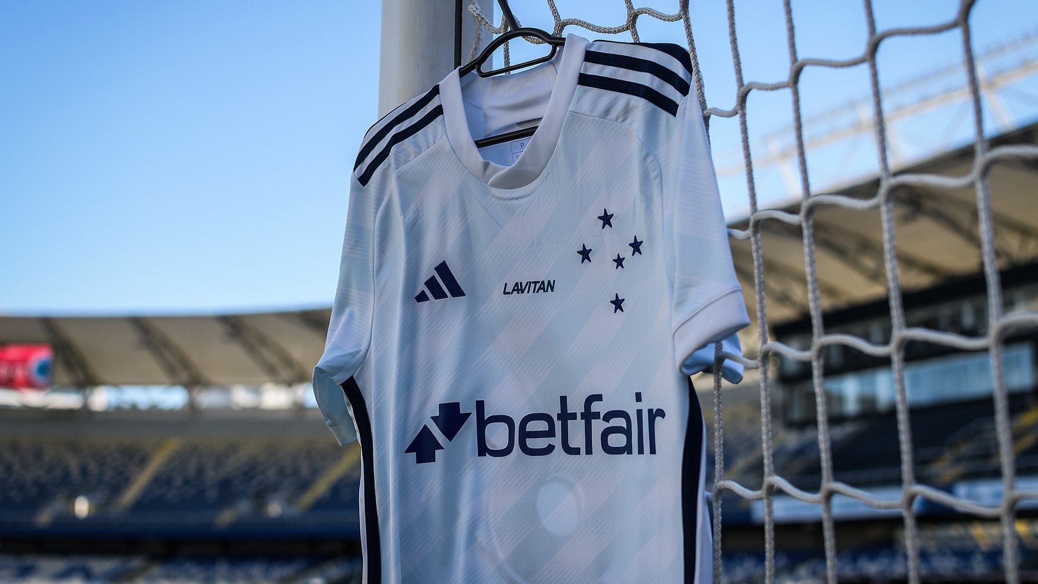 ronaldo-assinara-venda-de-saf-do-cruzeiro-nesta-segunda-(29);-veja-valores