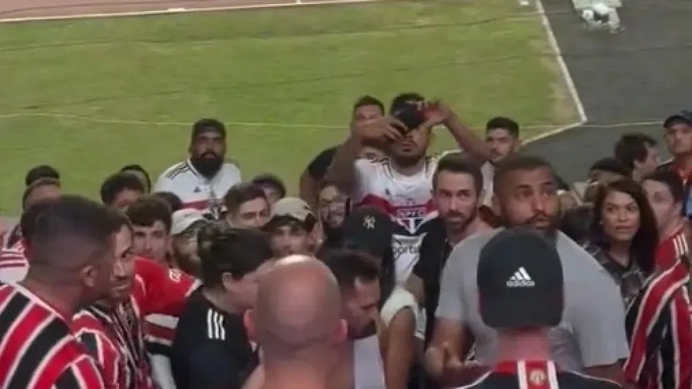 suposto-palmeirense-e-agredido-na-arquibancada-do-morumbis