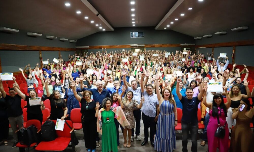 educacao-realiza-a-certificacao-de-mais-de-900-professores-mediadores-em-rio-branco