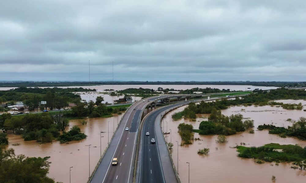 chuvas:-comporta-de-seguranca-rompe-na-zona-norte-de-porto-alegre